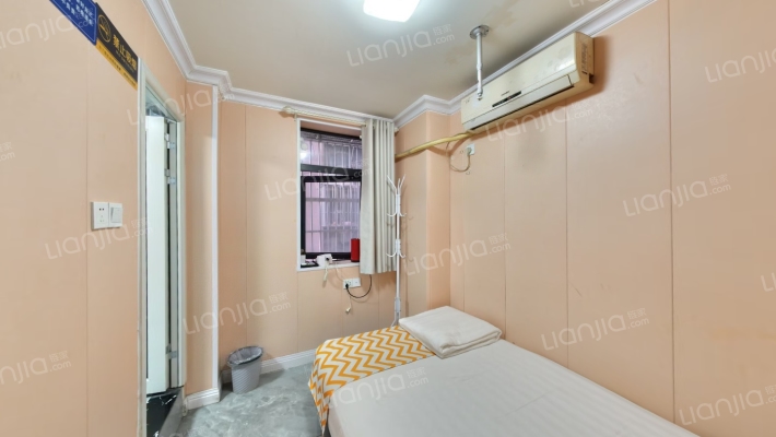 东方新城二期二手房实景图