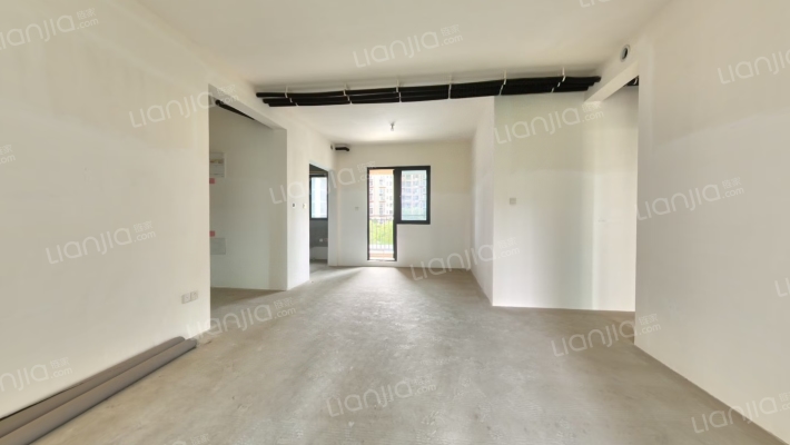 中南融创玖华台邸二手房实景图