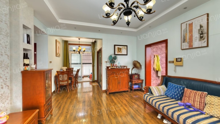 亿达华庭二手房实景图