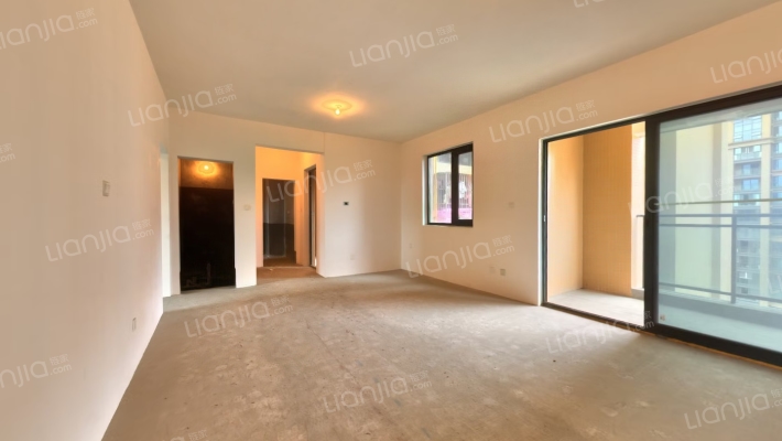 和信孔雀天成二手房实景图