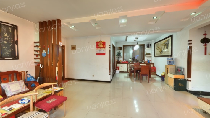 红旗路64号院二手房实景图