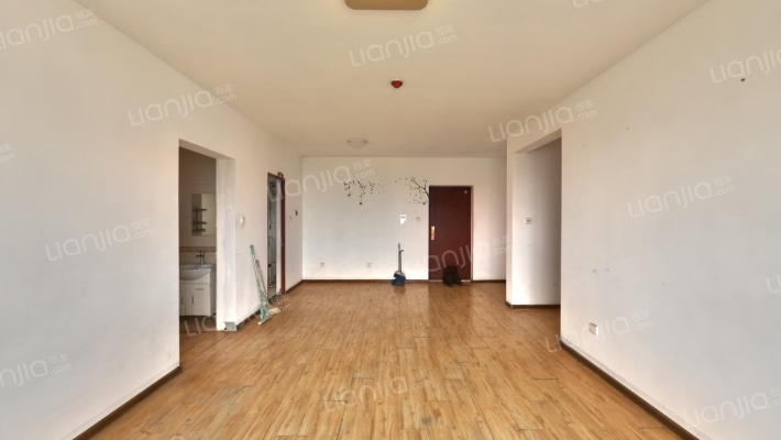 高尔夫花院二手房实景图