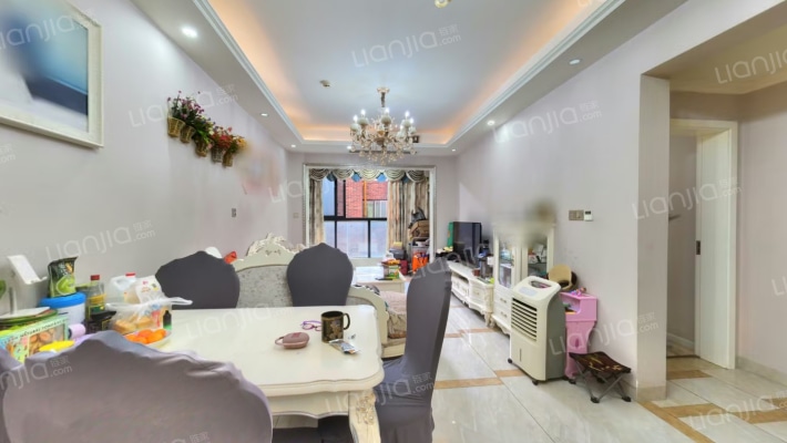 中德英伦联邦B区二手房实景图