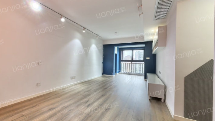 龙湖春森俪湾二手房实景图