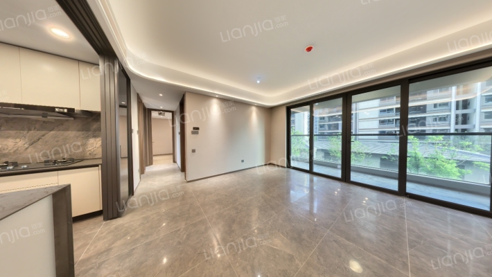 龙湖·御湖境二手房实景图