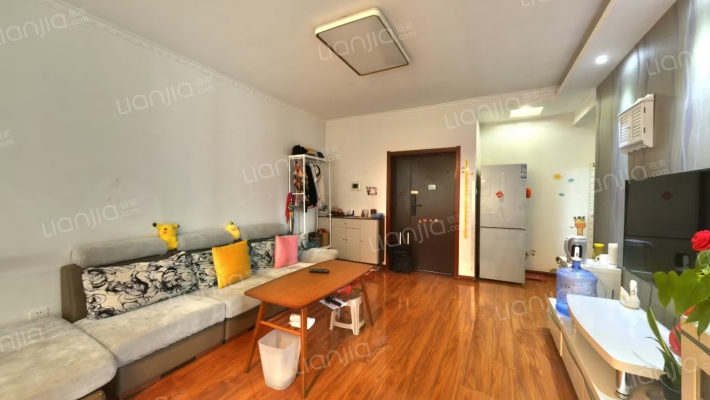 蔚蓝花城七色镇二手房实景图