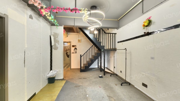 新青年广场二手房实景图