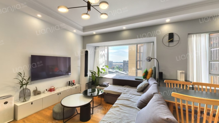 润扬双铁广场石犀里二手房实景图