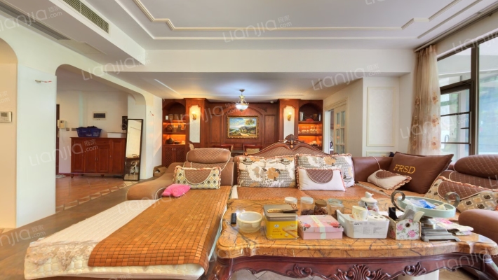 麓山国际拉佩维尔二手房实景图