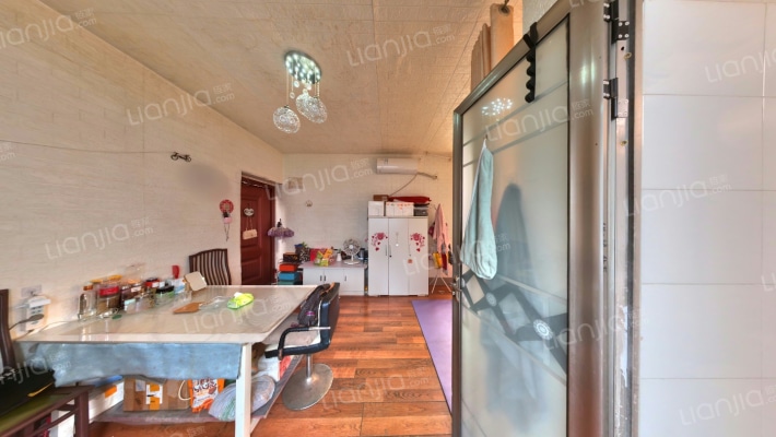 雅荷度假山庄二手房实景图