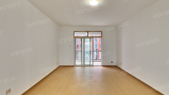 蓝天花园二手房实景图