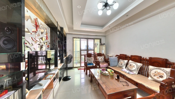 骏威锦东花园C区二手房实景图