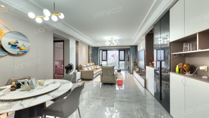 昊龙华庭二手房实景图