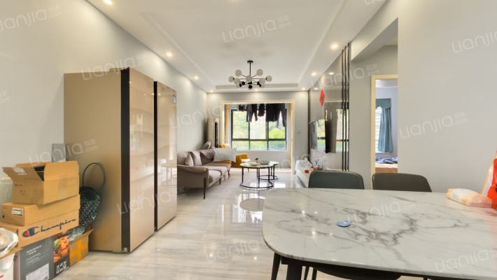 邦泰华府公馆二手房实景图