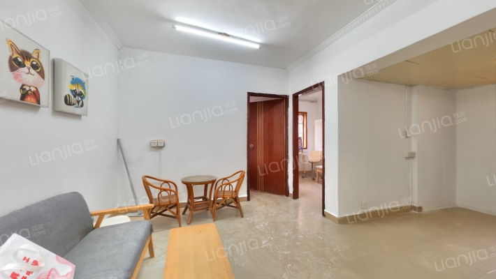 南贸综合楼二手房实景图