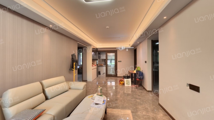 万科悦府二手房实景图