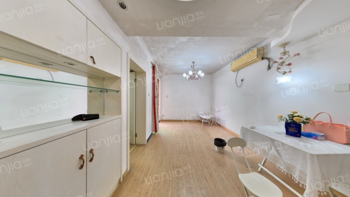 鸿园居二手房实景图