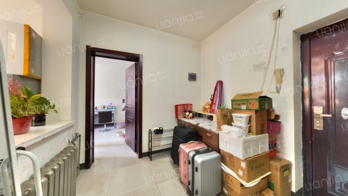 纬四路192号二手房实景图