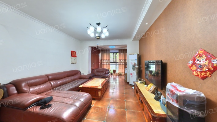 康成家园二手房实景图