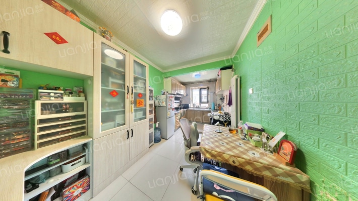 砂轮厂宿舍二手房实景图