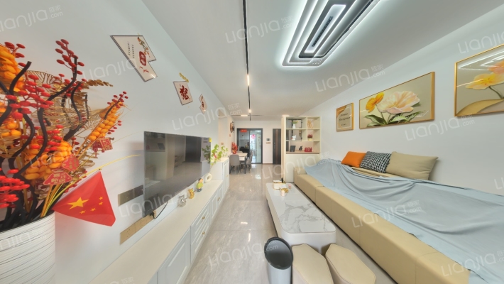 轩隆雅园二手房实景图