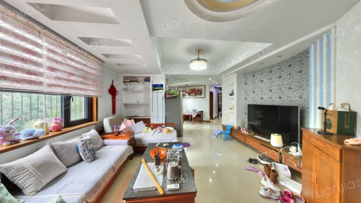 红专路107号院二手房实景图