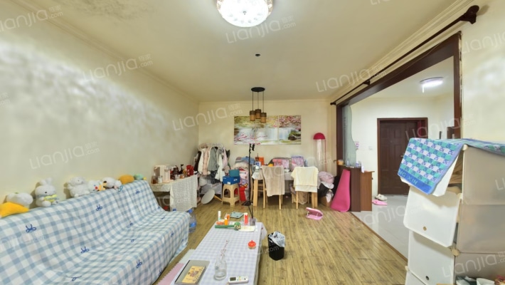 颐荣广场二手房实景图