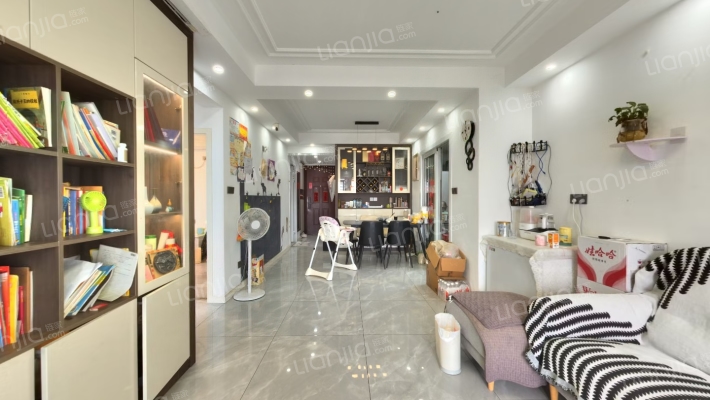 佳兆业滨江壹号二手房实景图