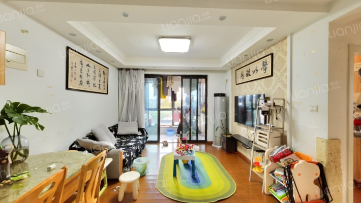 虹桥宝龙城一期二手房实景图