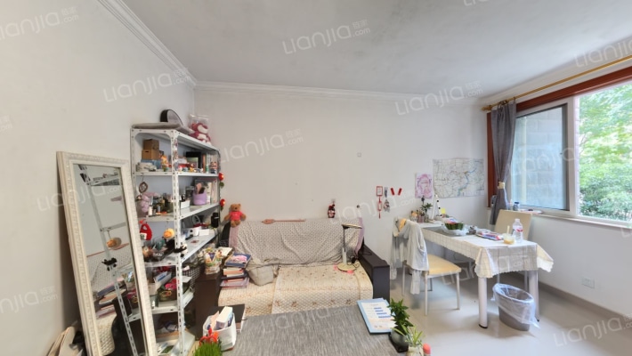 爱博一村二手房实景图