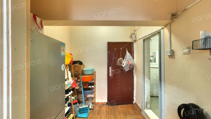 团结湖南里二手房实景图