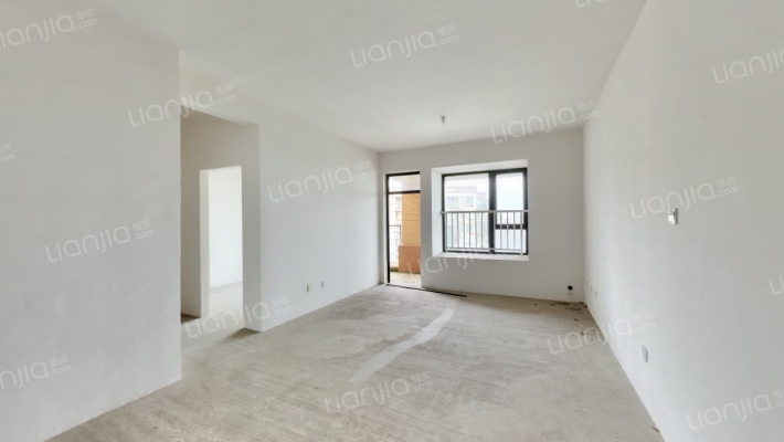 四季豪庭二手房实景图