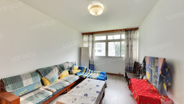 石油龙脊小区二手房实景图