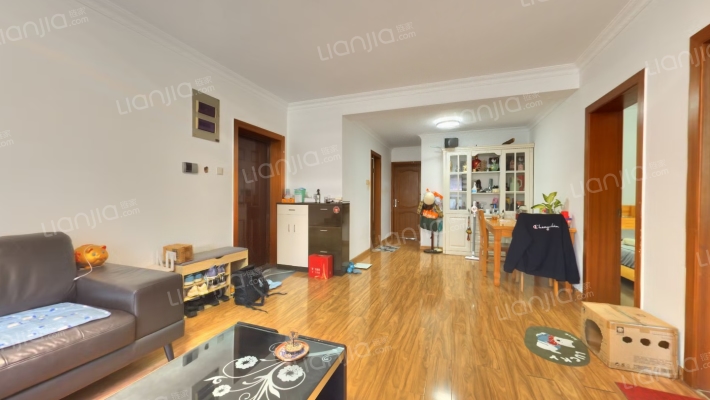 盛荣花园二手房实景图