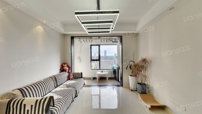 绿城西安全运村子衿苑北苑二手房实景图