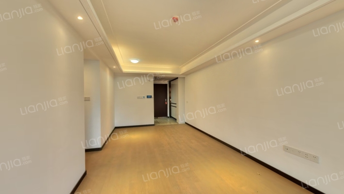 万科彩云湖二手房实景图