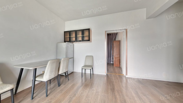 机车嘉苑二手房实景图