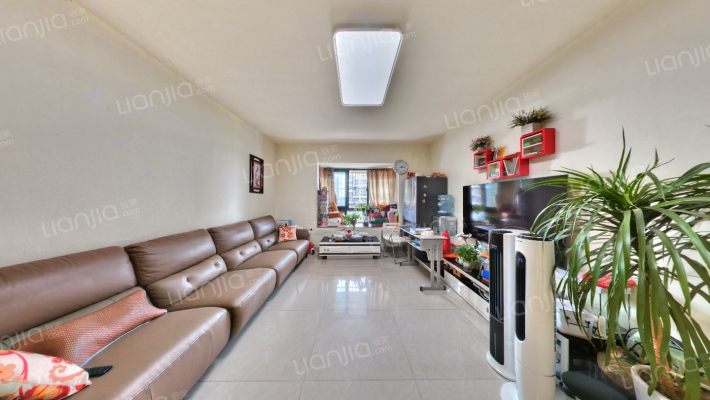 清水河畔二手房实景图