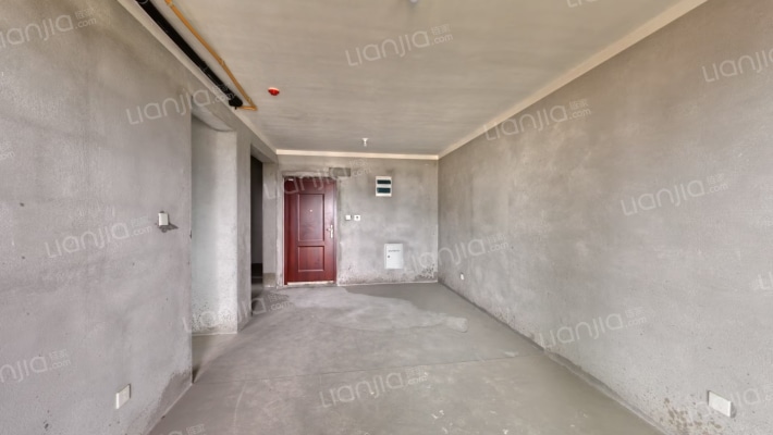 中南绿地云堤二手房实景图