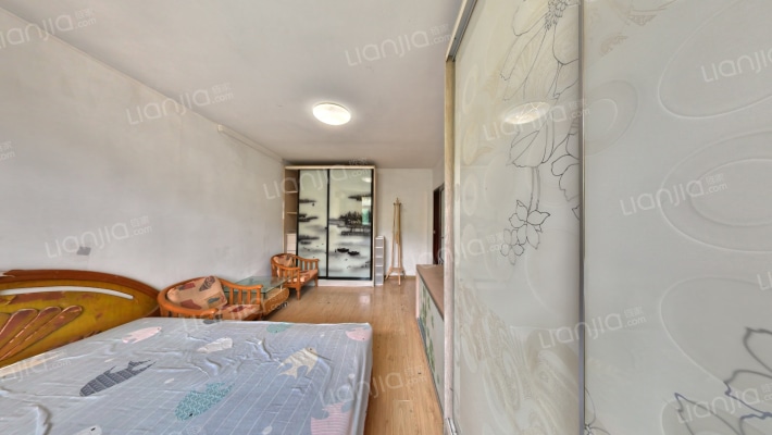 甸柳新村二区二手房实景图