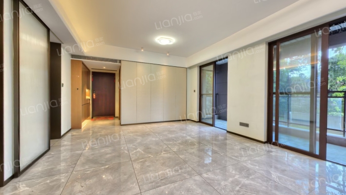 河畔府邸二手房实景图