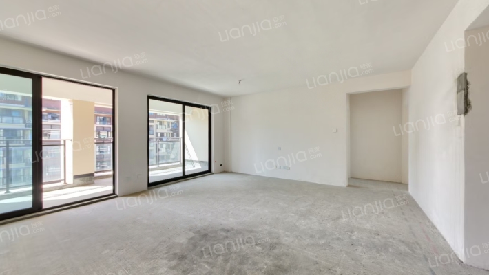 百伦山水居二手房实景图