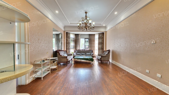 贝肯山莫缇园二手房实景图