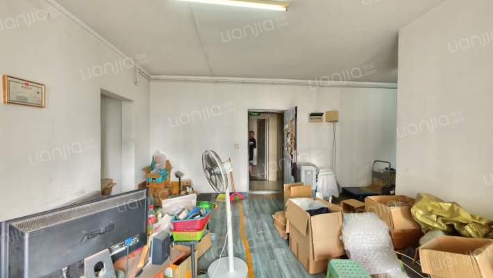 光华可乐小镇C区二手房实景图