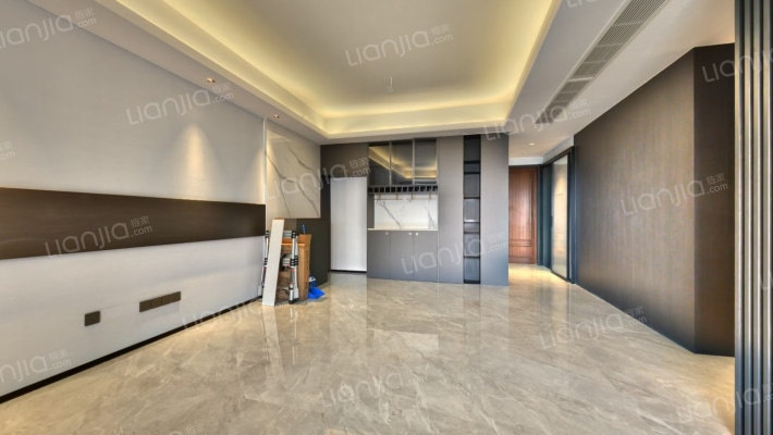 卡地亚花园城蔚蓝轩A区二手房实景图