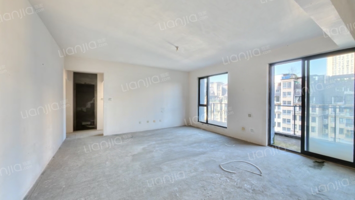 琥珀庭院二手房实景图