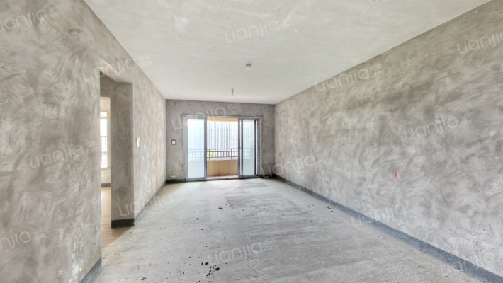 绿地海外滩罗丹公馆二手房实景图