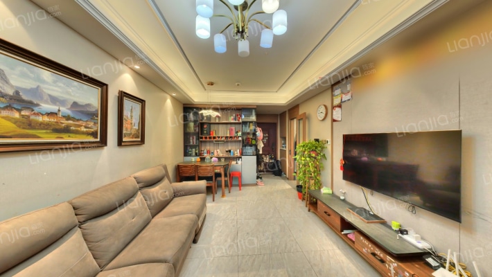 亚新美好城邦二手房实景图