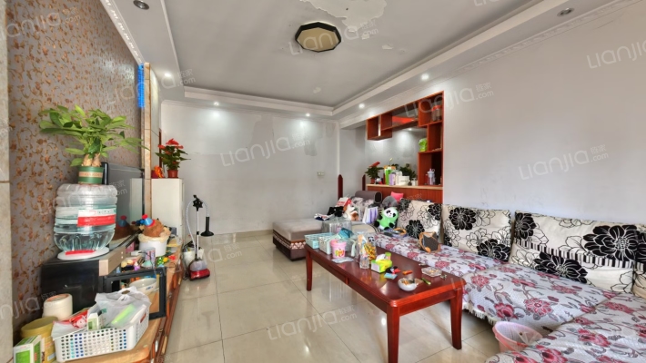 依云二手房实景图