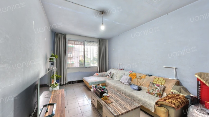 棠湖西路二段三一村二手房实景图